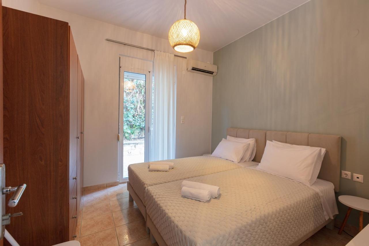 Pietra Di Mare Aparthotel Petres  Eksteriør bilde