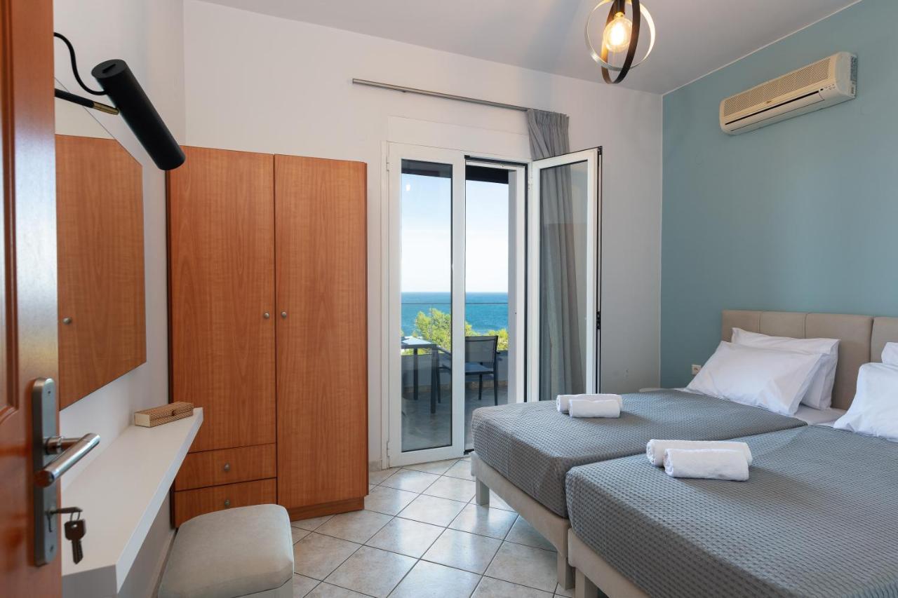 Pietra Di Mare Aparthotel Petres  Eksteriør bilde