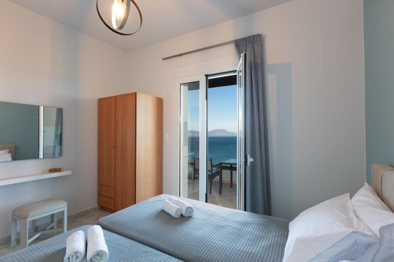 Pietra Di Mare Aparthotel Petres  Eksteriør bilde