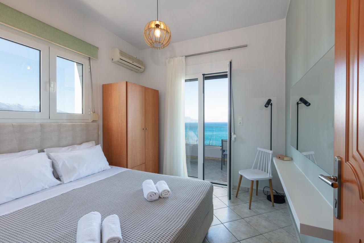 Pietra Di Mare Aparthotel Petres  Eksteriør bilde