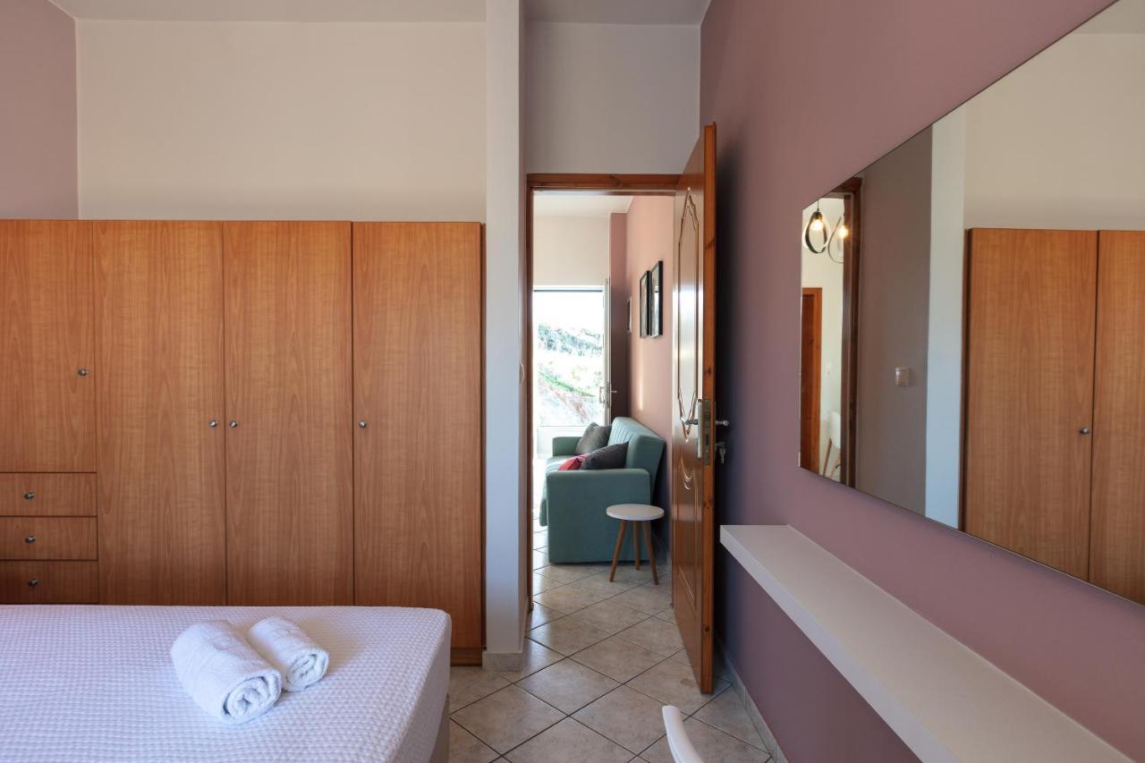 Pietra Di Mare Aparthotel Petres  Eksteriør bilde